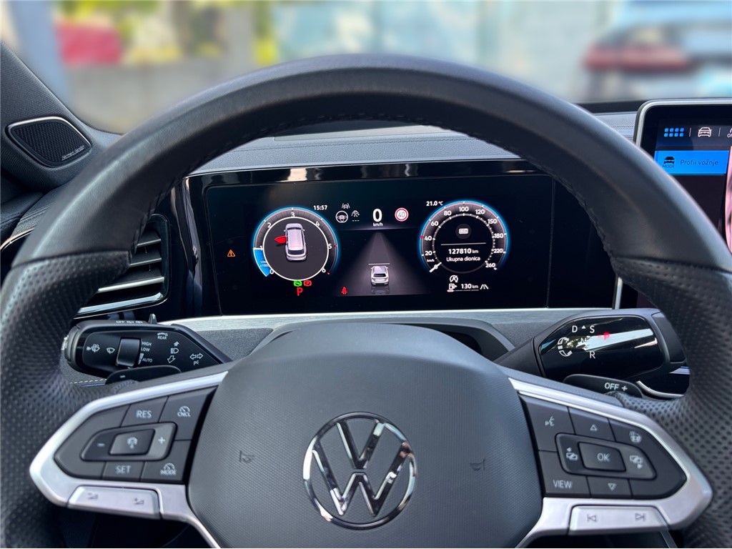 Volkswagen Passat
 2.0 TDI 110 kW AUTOMATIK R-LINE