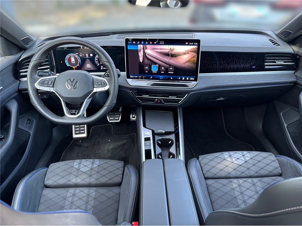 Volkswagen Passat
 2.0 TDI 110 kW AUTOMATIK R-LINE
