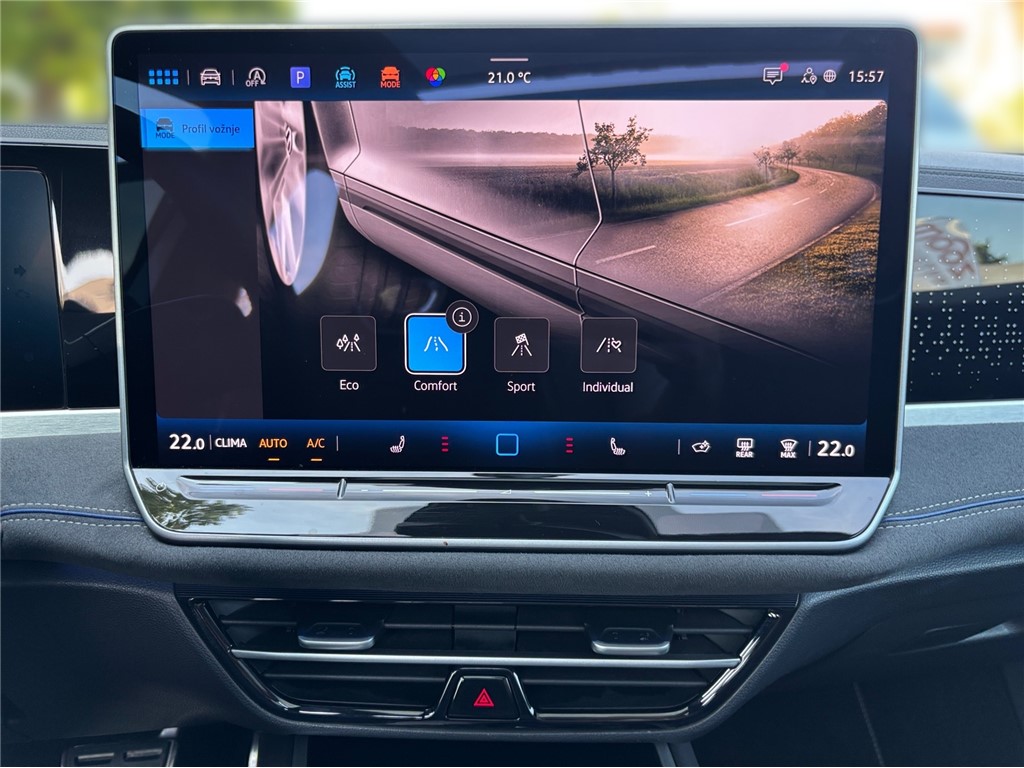 Volkswagen Passat
 2.0 TDI 110 kW AUTOMATIK R-LINE