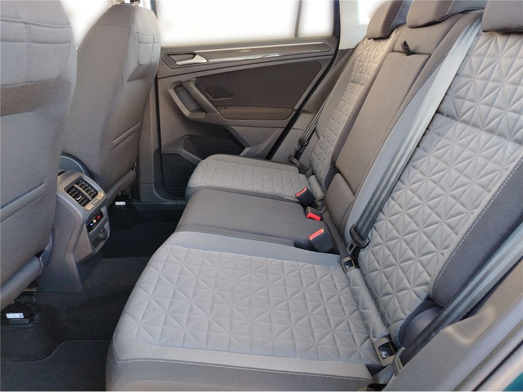 Volkswagen Tiguan
 2.0 TDI DSG