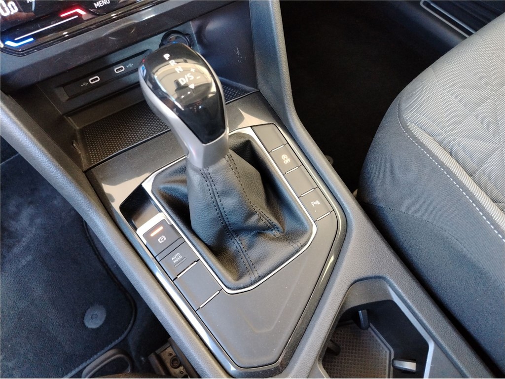 Volkswagen Tiguan
 2.0 TDI DSG