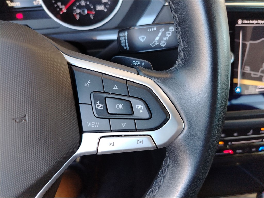 Volkswagen Tiguan
 2.0 TDI DSG