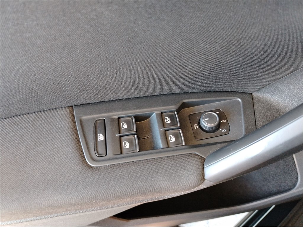 Volkswagen Tiguan
 2.0 TDI DSG