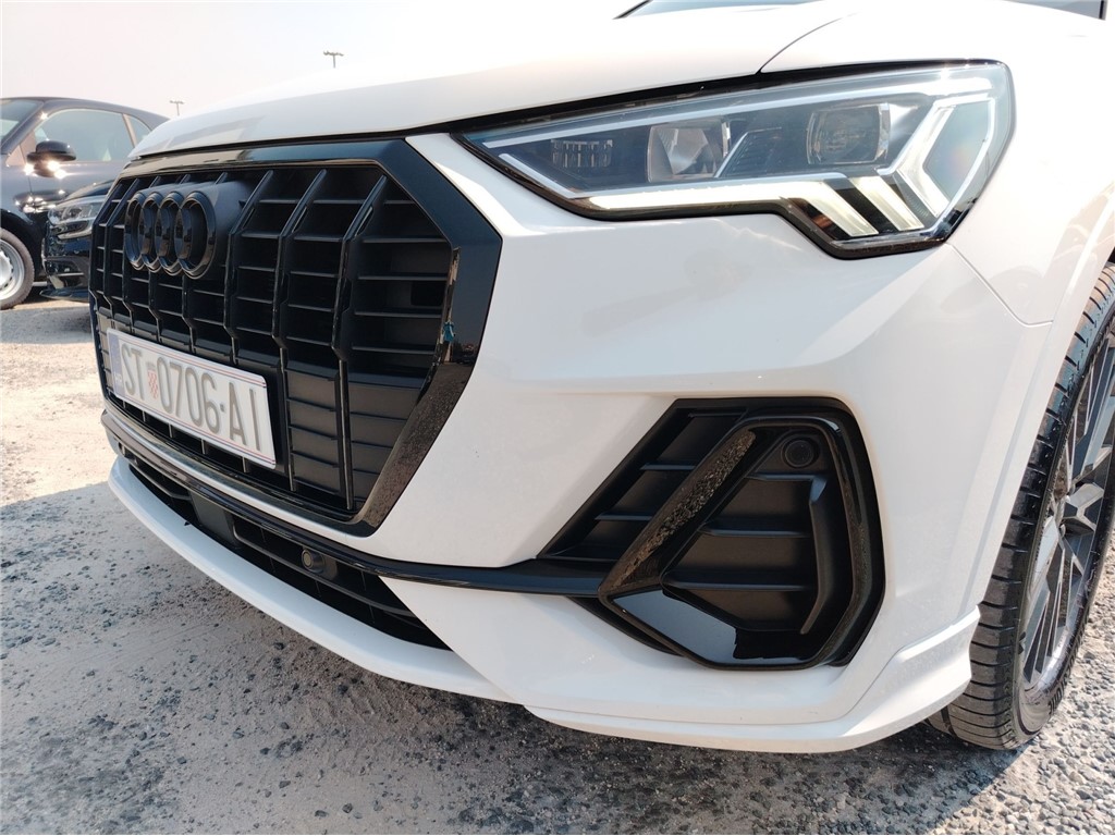 Audi
 Q3 35 TDI S tronic S line+