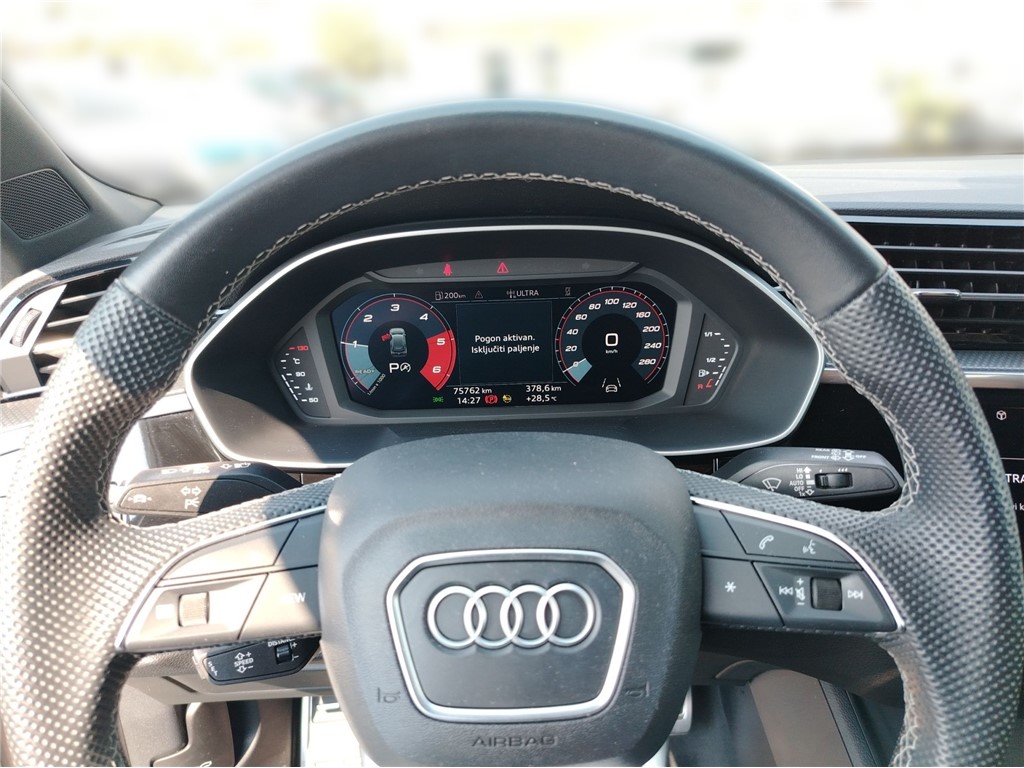 Audi
 Q3 35 TDI S tronic S line+