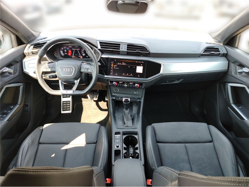 Audi
 Q3 35 TDI S tronic S line+
