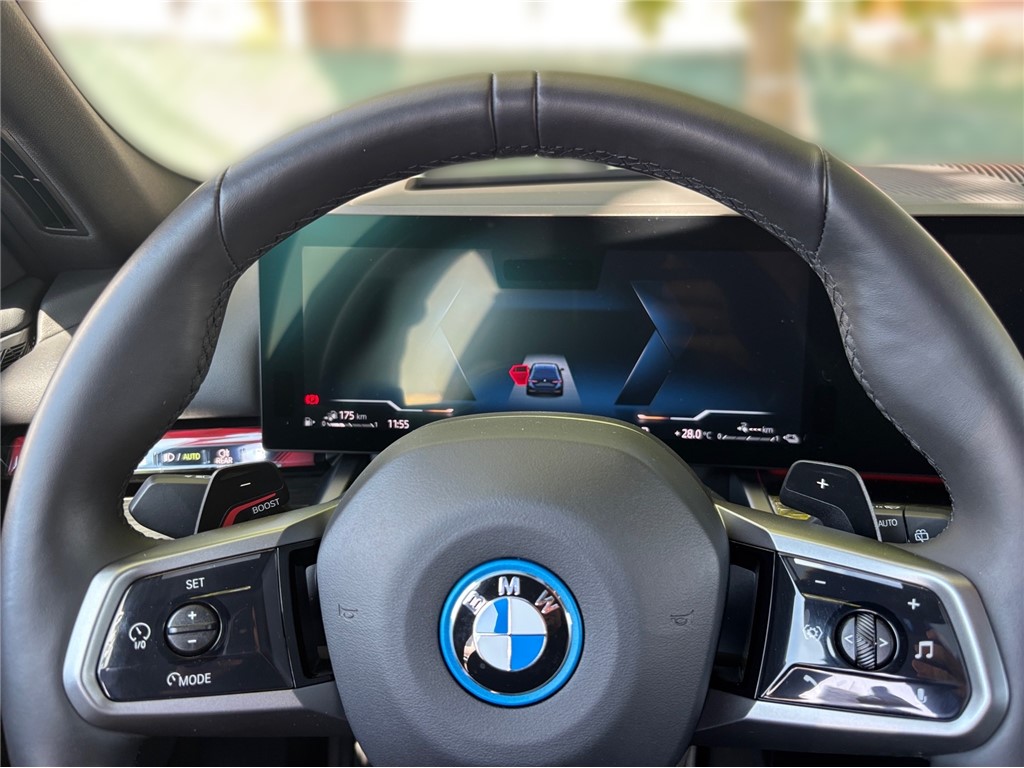 BMW
 550 e xDrive M Sportpaket