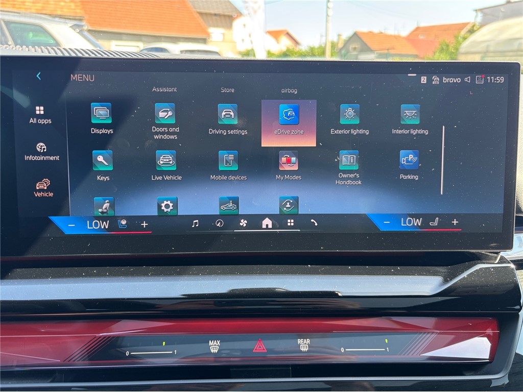 BMW
 550 e xDrive M Sportpaket