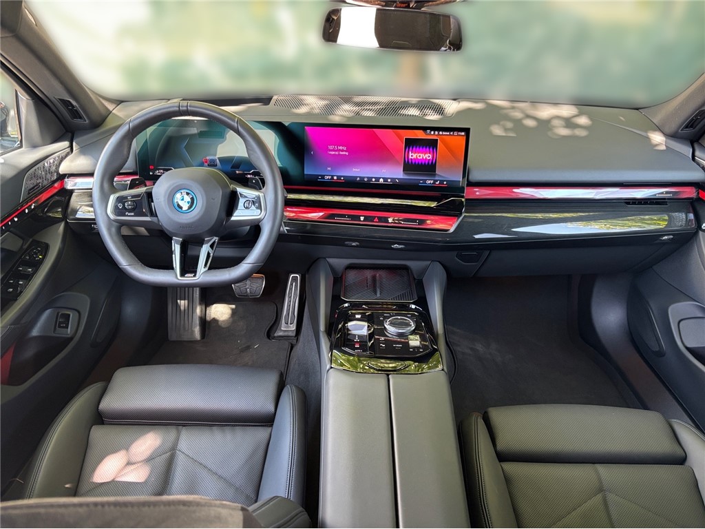 BMW
 550 e xDrive M Sportpaket