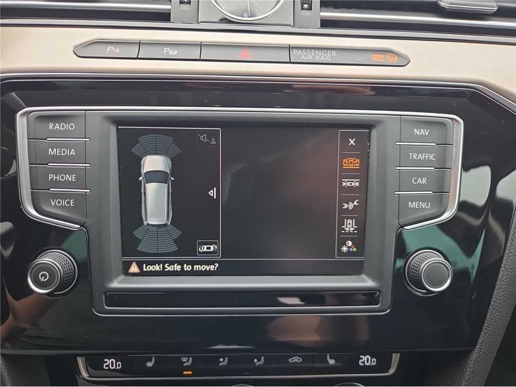 Volkswagen Passat
 2.0 TDI 110kW *REGISTRIRANO*