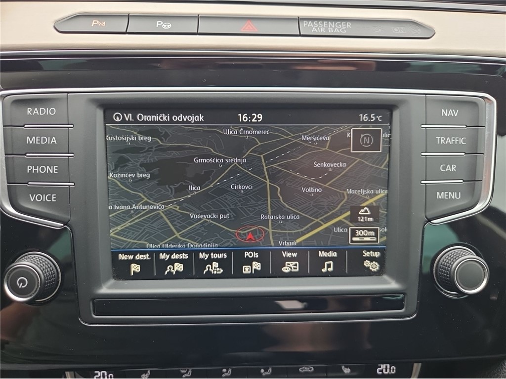Volkswagen Passat
 2.0 TDI 110kW *REGISTRIRANO*