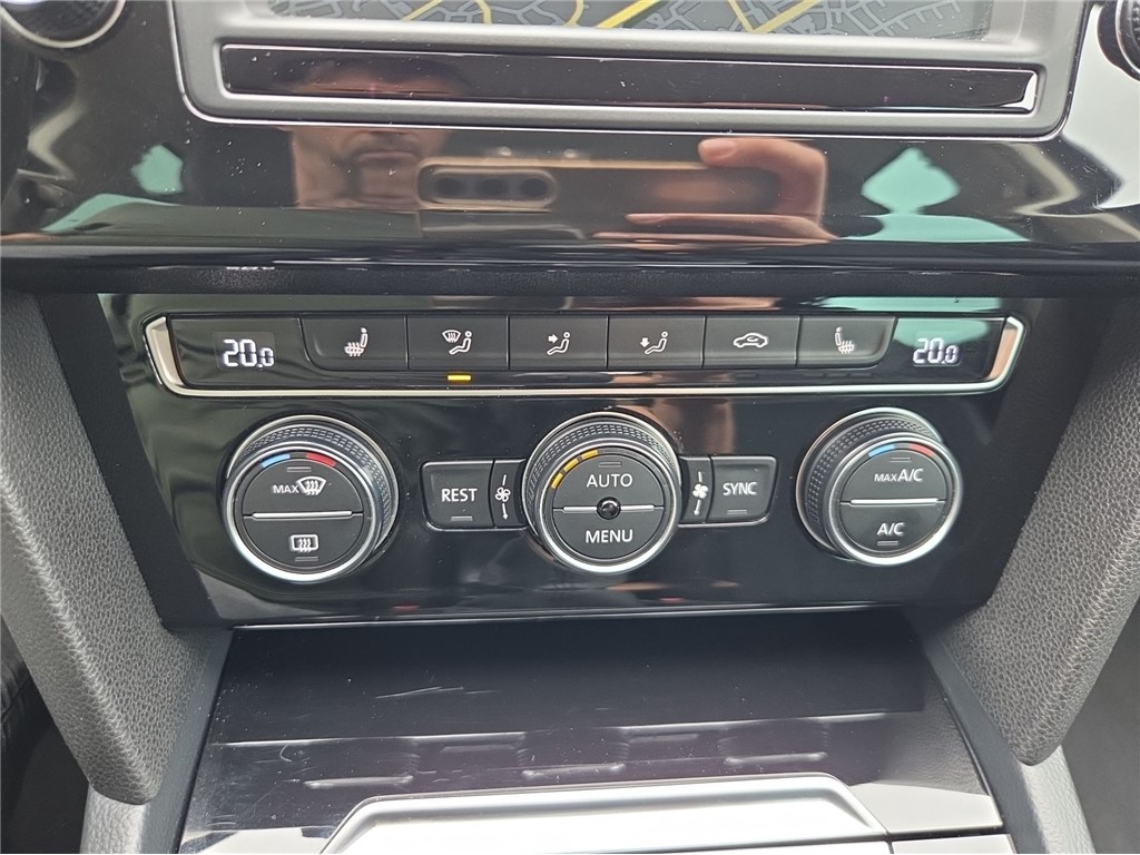 Volkswagen Passat
 2.0 TDI 110kW *REGISTRIRANO*