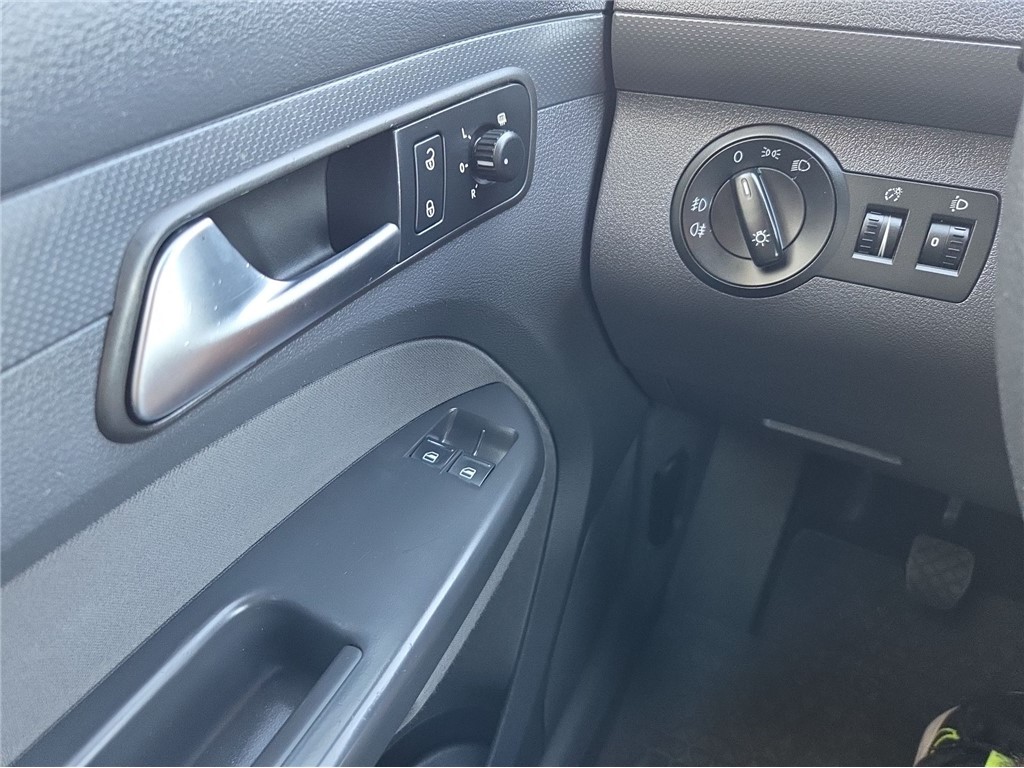 Volkswagen Caddy 1.6 TDI 75kW 2 KLIZNA VRATA