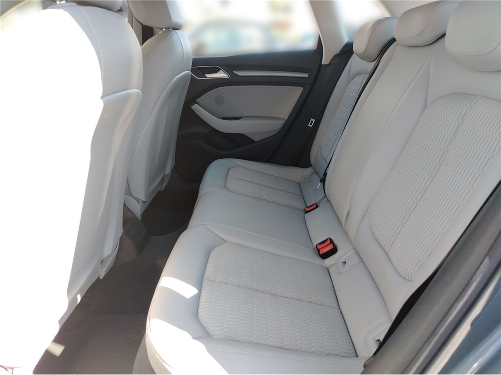 Audi
 A3
 2.0 TDI S tronic