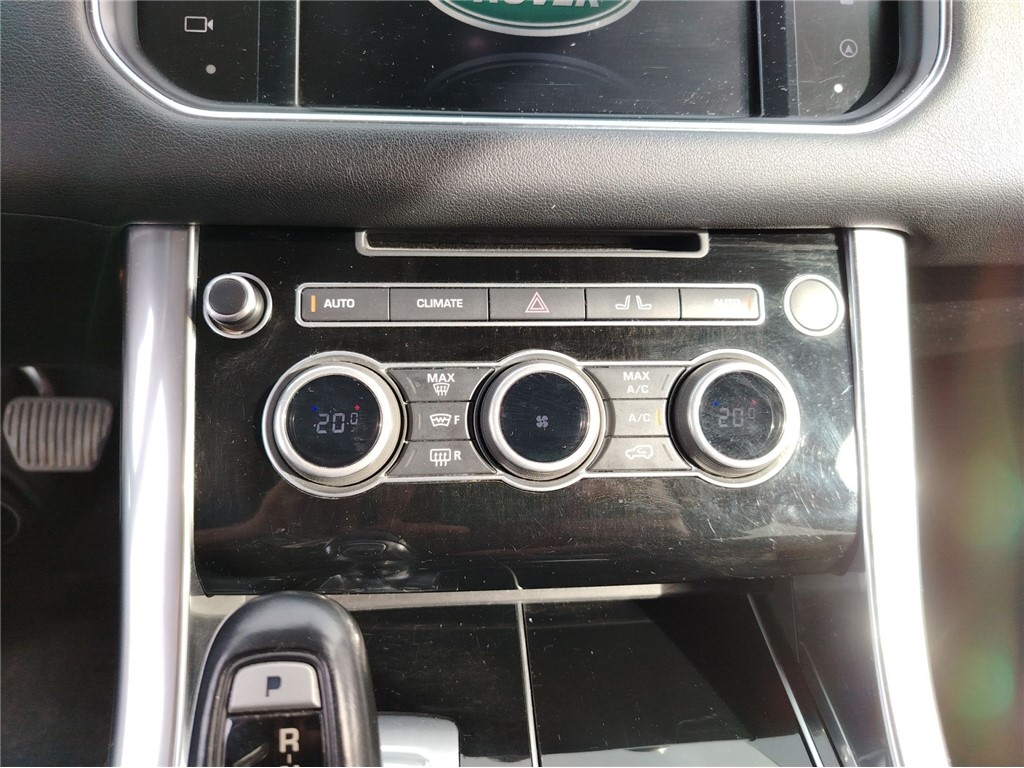 Land Rover
 Range Rover Sport 
 3.0 DT SPORT HSE