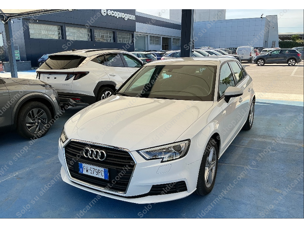 Audi
 A3
 30 TDI S tronic Business