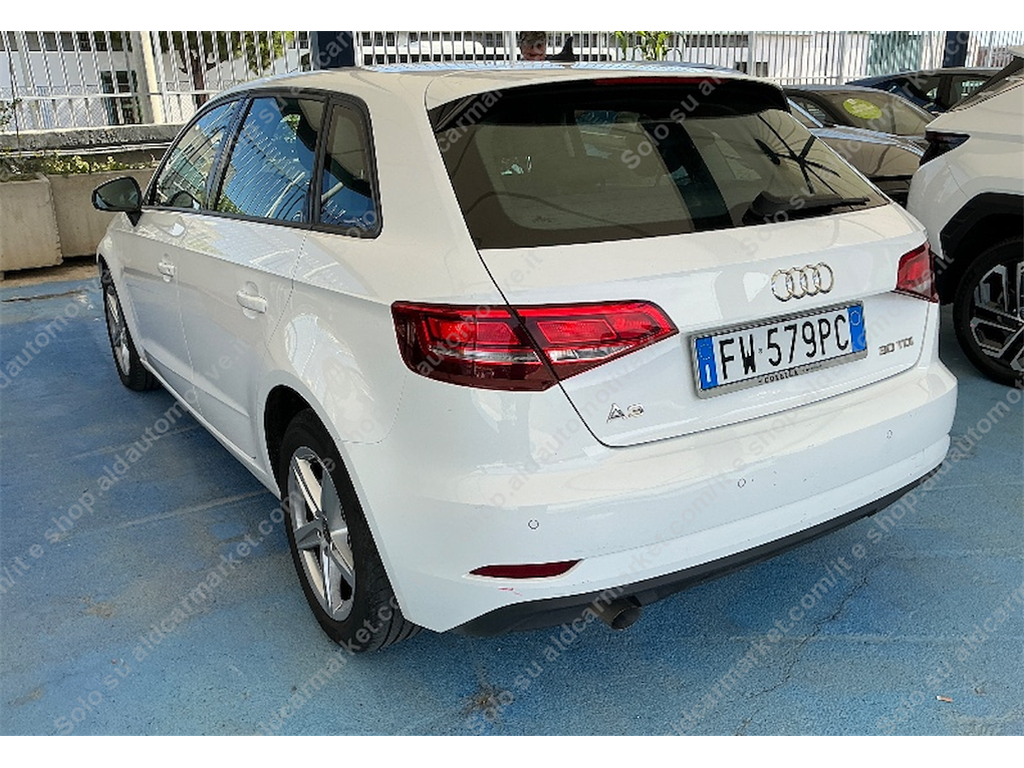 Audi
 A3
 30 TDI S tronic Business