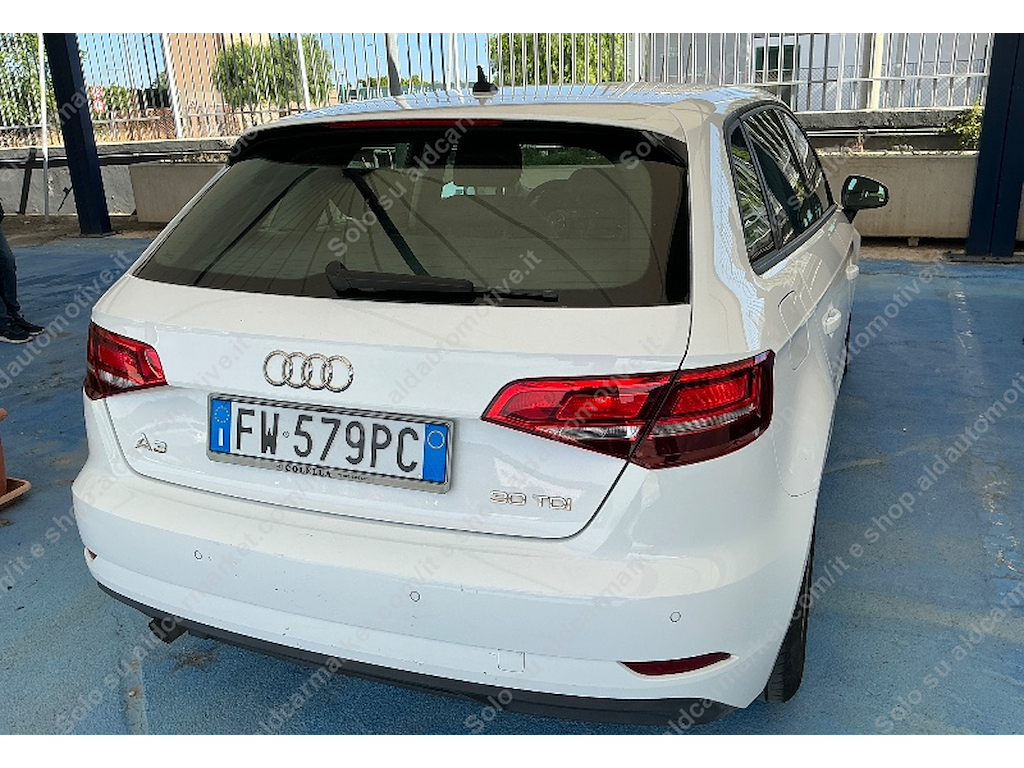 Audi
 A3
 30 TDI S tronic Business