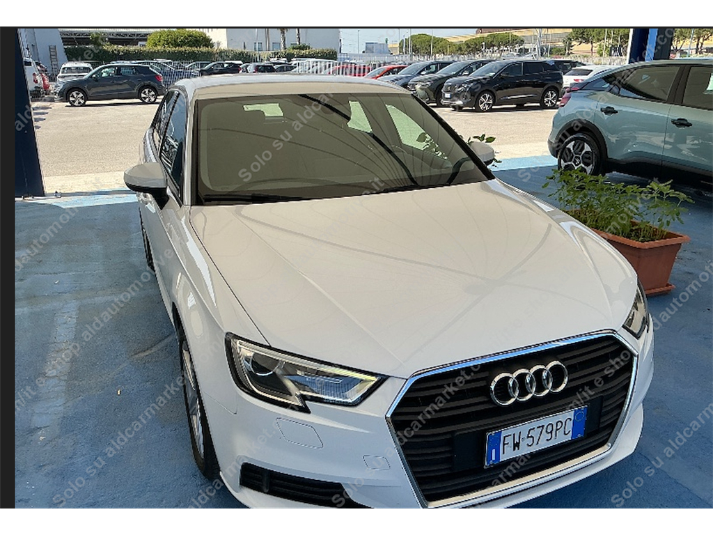 Audi
 A3
 30 TDI S tronic Business