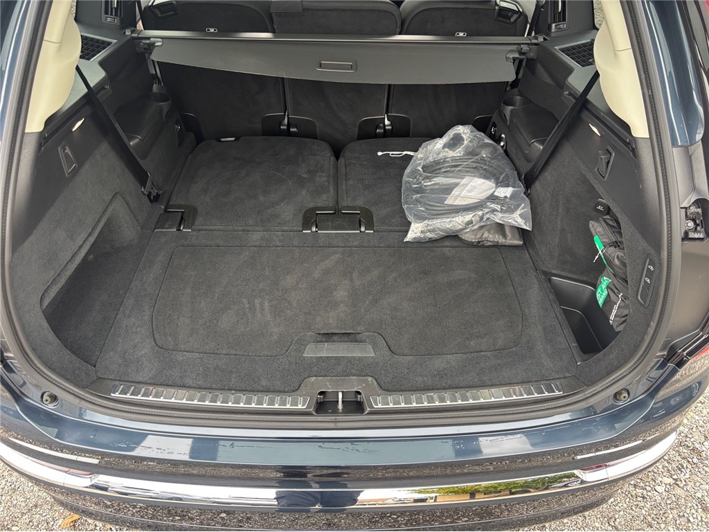 Volvo
 XC90 
 T8 AWD Plus Dark 455KS H&K