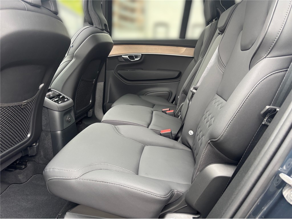 Volvo
 XC90 
 T8 AWD Plus Dark 455KS H&K