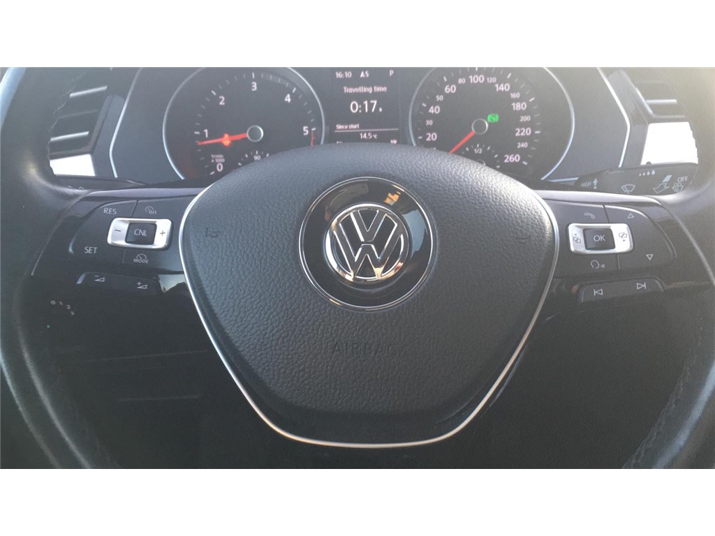 Volkswagen Passat
 1,6 TDI DSG