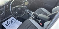Toyota
 Auris 1.8 VVT-i Hybrid