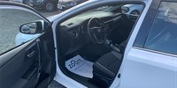 Toyota
 Auris 1.8 VVT-i Hybrid