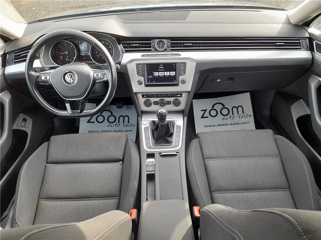 Volkswagen Passat
 1.6 TDI Confortline