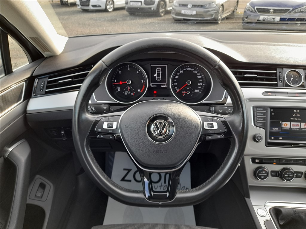 Volkswagen Passat
 1.6 TDI Confortline