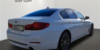 BMW
 5-Series 520d XDrive SportLine