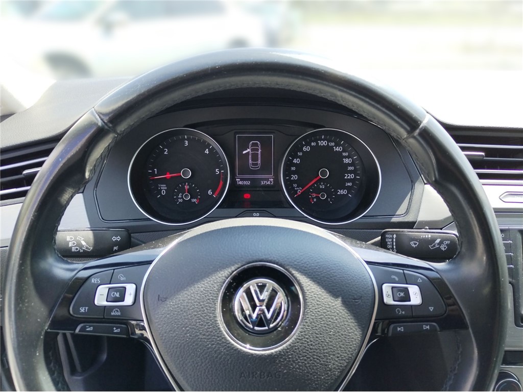Volkswagen Passat
 1.6 TDI
