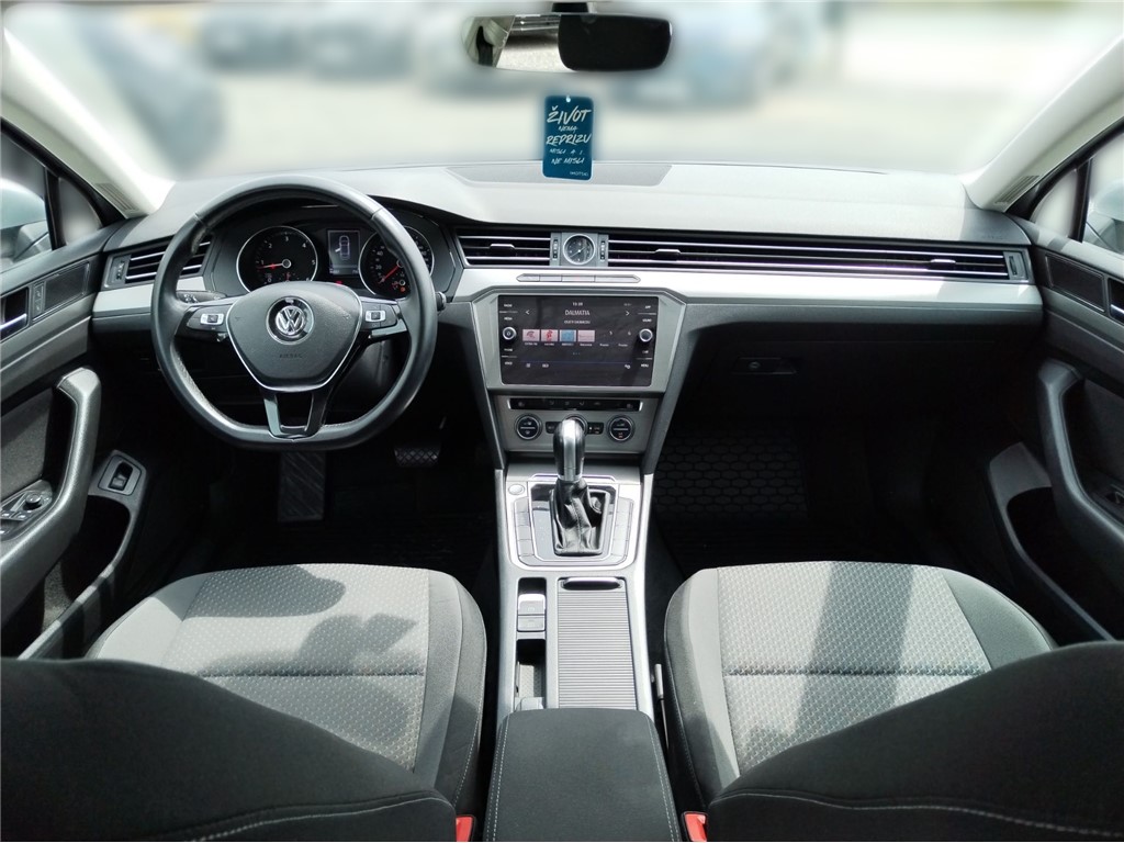 Volkswagen Passat
 1.6 TDI BMT DSG