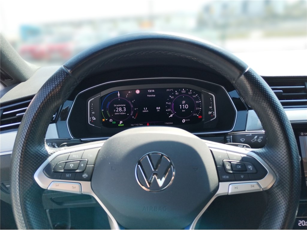 Volkswagen Passat
 1.4 TSI GTE Plug In Hybrid